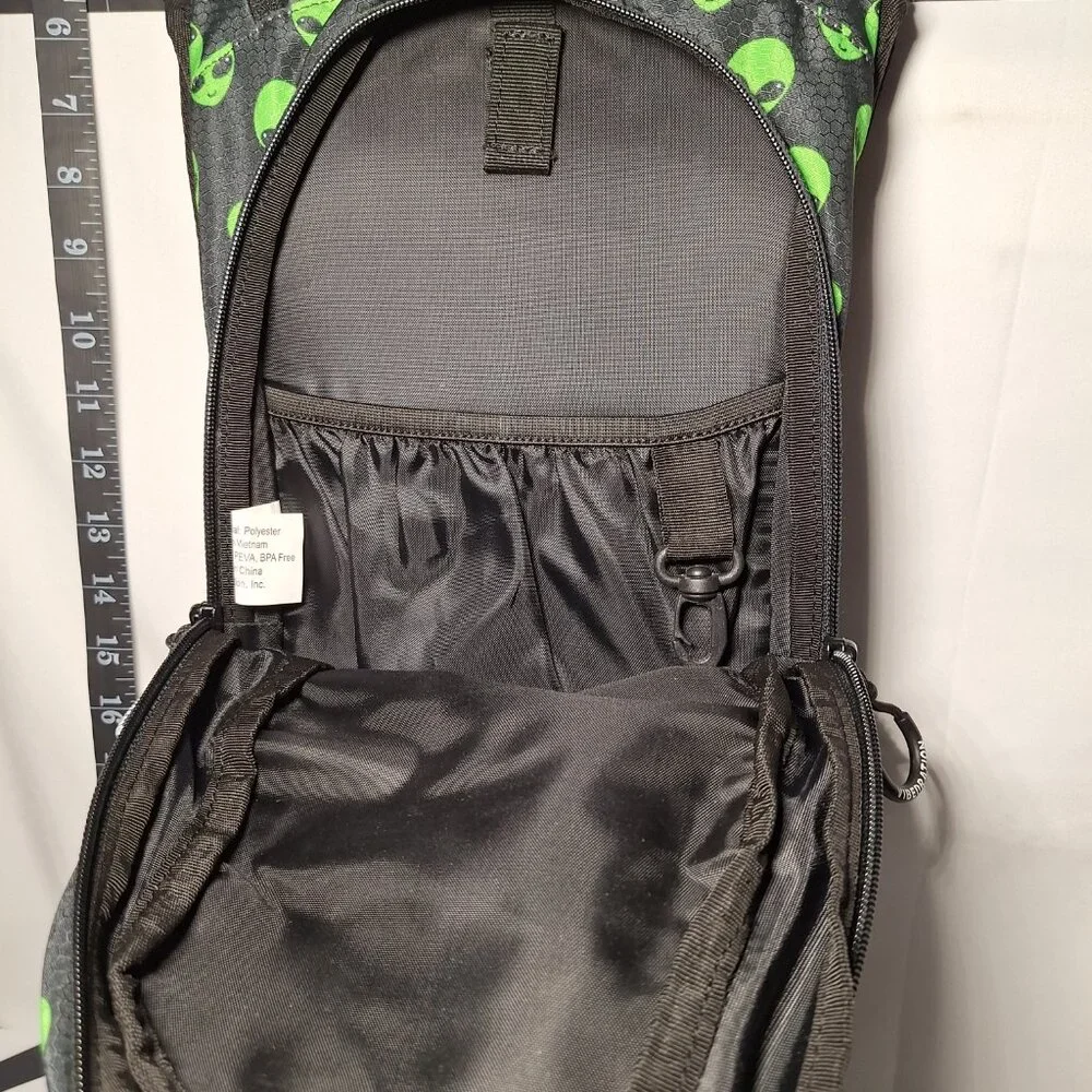 Vibedration Hydration Backpack w/o bladder - Aliens - Used